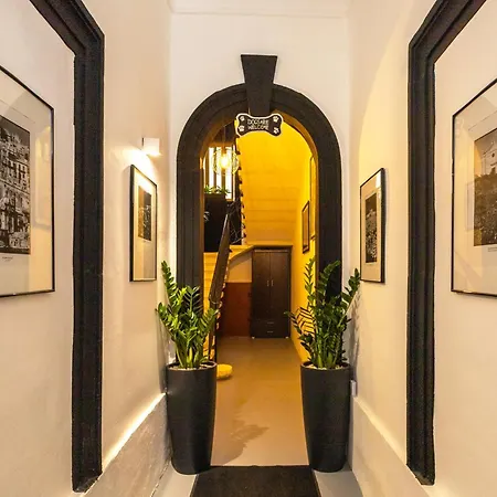 Ensuite Budget Twin At Quiet And Friendly Townhouse 4*