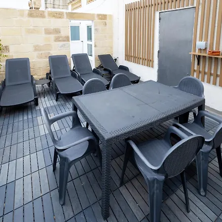 Gasthuis Ensuite Budget Twin At Quiet And Friendly Townhouse 4*