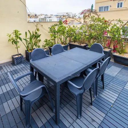 Ensuite Budget Twin At Quiet And Friendly Townhouse בית הארחה 3*