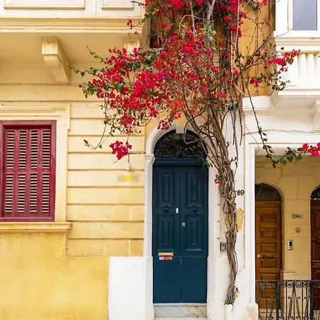 Ensuite Budget Twin At Quiet And Friendly Townhouse Maison d'hôtes Sliema